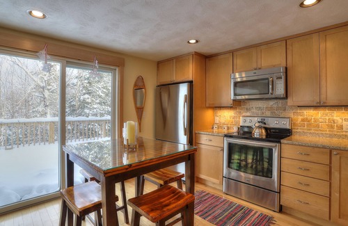 Rangeley Condominio | Saddleback- White Birch Condo 36- Pet Friendly