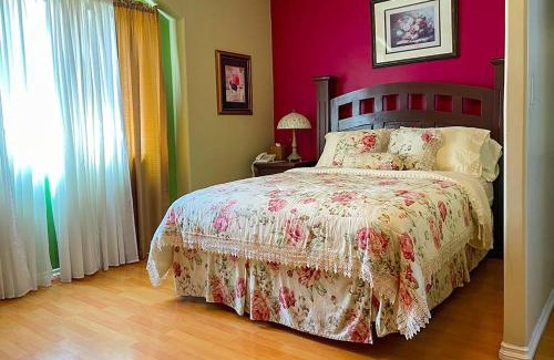 Madero Sur Cama Y Desayuno | Sadie's Bed and Breakfast/Hotel