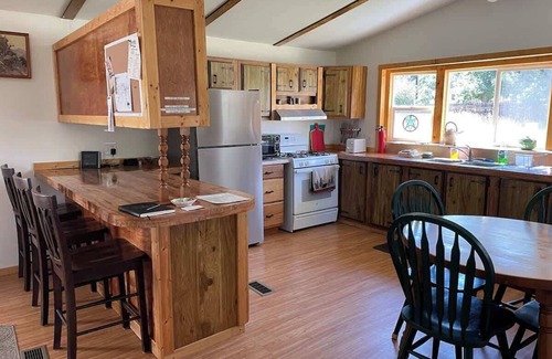 Saddlestring Casa | Sadie's Place, Two Bedroom tucked into paradise.