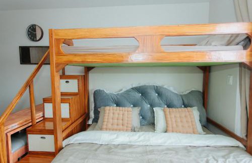 Lapu-Lapu Apartamento | Saekyung Condo near Airport with Seaview & Tourist Spot