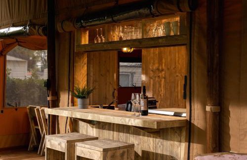 Zuna Casa | Safari tent the bartenter with private sanitary facilities 5 pers.