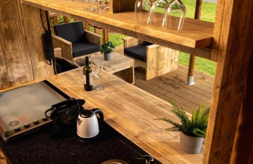 Zuna Casa | Safari tent the bartenter with private sanitary facilities 5 pers.