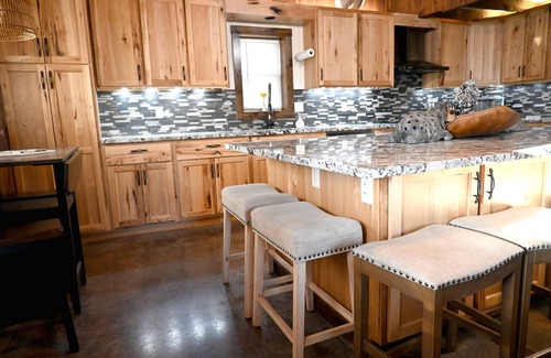 Fall River Casa | Safari-Theme Lodge w/ Hot Tub at Fall River Lake for Family, Hunting or Fishing!