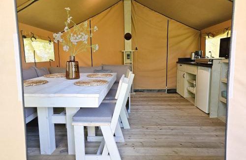 Aagtekerke Otro | Safaritent met privé sanitair in hoofdgebouw