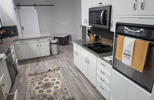 Gunter Afs Casa | Safe and Comfortable Montgomery Home! w/Huge Master Bedroom!!