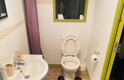 Te Puke Cabina | Safe and Secure - Central Te Puke