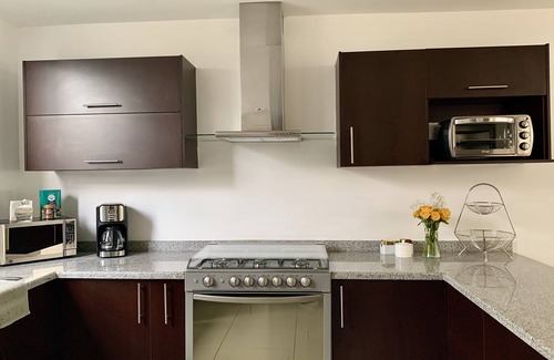 Querétaro Condominio | Safe, Bright, Serene & Lovely Condo with pool in QRO