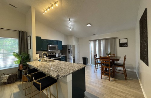 Indianapolis Casa | Safe Central Indianapolis Home