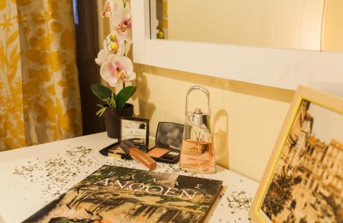 Kinosargous Casa | Safe, Central, Smart Double Rooms in apartment, next metro station walk to Acropolis