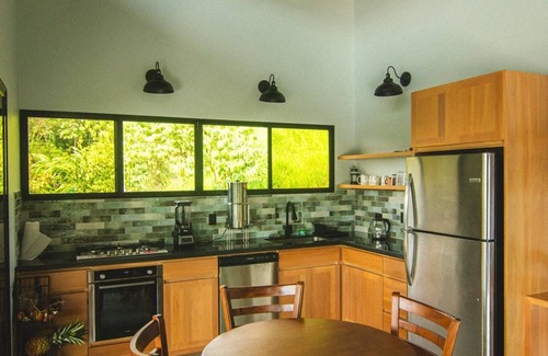 Barú Casa | Safe, comfortable, peaceful and quiet, spectacular view, 7min from main road.