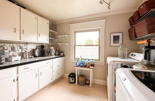 Roanoke Casa | Safe, Convenient 1BR Near Hospital, Greenway, Food