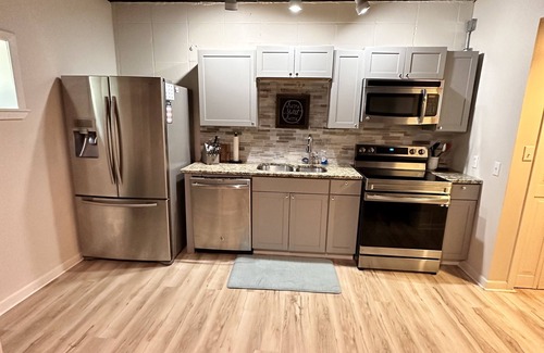 Ferndale Apartamento | Safe, country oasis, just minutes away from everything, and pet friendly.
