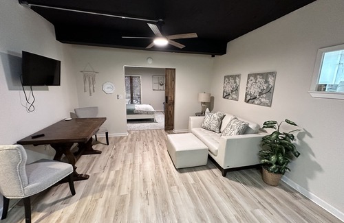 Ferndale Apartamento | Safe, country oasis, just minutes away from everything, and pet friendly.