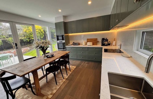 Sorrento Casa | *Safe Haven* walk to beaches/shops,full renovation