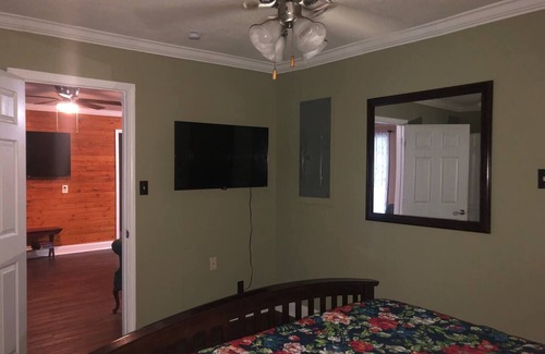 Pine Grove Casa | safe, quiet close to Hammond and interstates