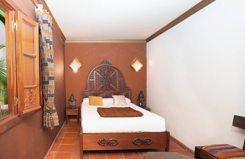 San Francisco-Ribera Casa | Safestay Cordoba Mezquita Catedral