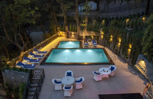 Kasauli Casa | SaffronStays The Row House