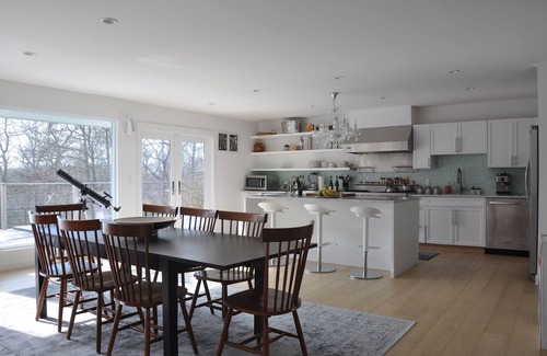 North Sea Casa | Sag Harbor - Beautiful 5BR, 3.5BR home with heated pool, wooded private backyard