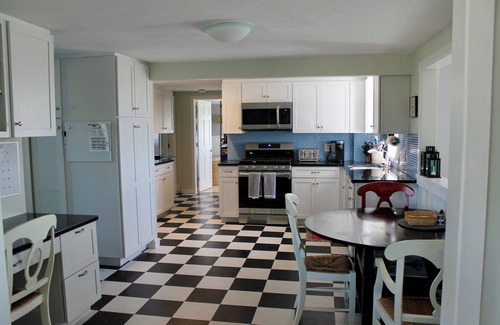 Sagamore Beach Cabaña | Sagamore Beach large group rental across from private beach!