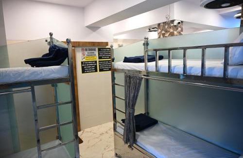 Andheri West Hotel | Sagar Dormitory Andheri - Nearest to Andheri Railway Station West