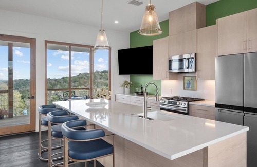 Fredericksburg Casa | Sage Rock, a beautiful guesthouse in the heart of Fredericksburg wine country.