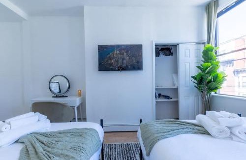 Hoboken Apartamento | Sage Stay by the Train, We Pay Half Your Parking, 2 Queen Beds plus Sleeps 6