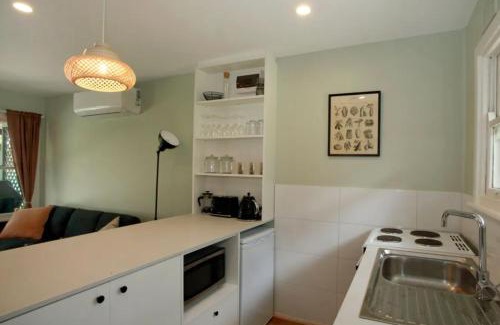 Anna Bay Villa | Sahara Trails Cabin 1 WiFi Air Conditioning Horse Riding and much more