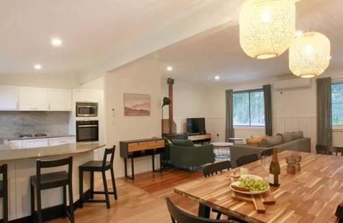 Anna Bay Casa | Sahara Trails 'Complex' - Sleeping groups, WiFi, Air Conditioning, Horse Riding and much more !!