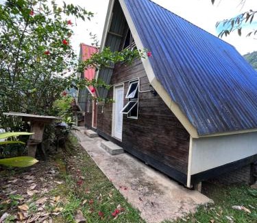 Kota Belud Cama Y Desayuno | Saiheng Cabin Homestay