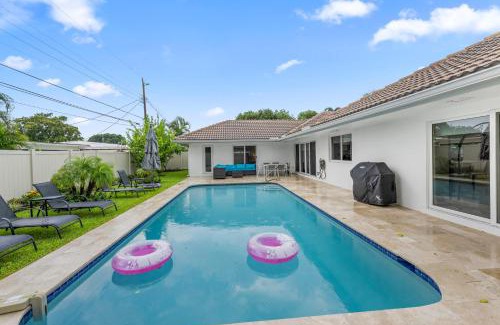 Imperial Point Casa | Sail Away Beach Cottage