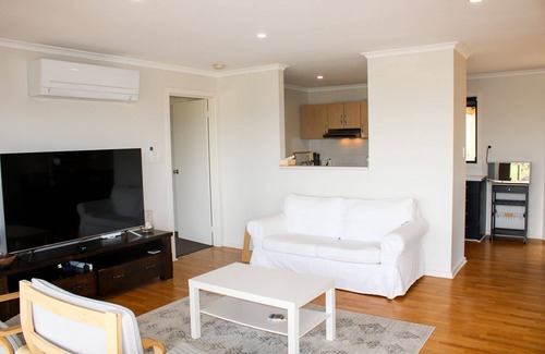 Waterhouse Casa | Sail Away - Great Entertainer