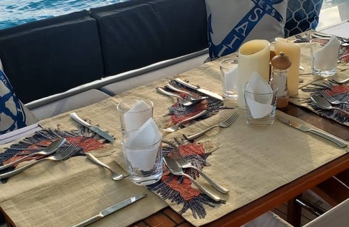 Nassau Alquiler De Eote | Sail Away on the Serendipity of Life!