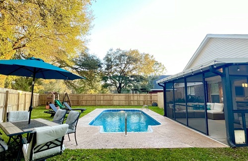 West Pensacola Casa | Sail Away- Pool, Huge Game Room, Kareoke & Arcade