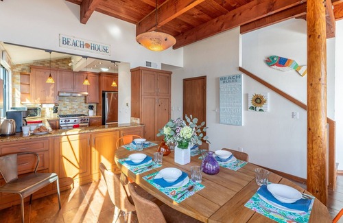 Mission Beach Casa | Sail Bay Sanctuary with Waterfront Patio & Sunset Views - Bayside Breeze