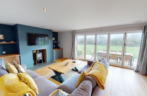 Filey Casa | Sailaway Cottage at The Bay Filey with resort pool and gym