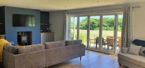 Filey Casa | Sailaway Cottage at The Bay Filey, sleeps 8-10, pet-free