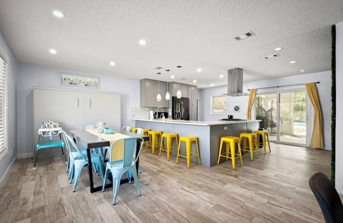 Dolphin's Cove Casa | Sailfish Beach House - Pool Hottub Putting Green