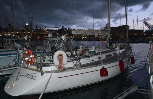 Genoa Alquiler De Eote | sailing Delfina
