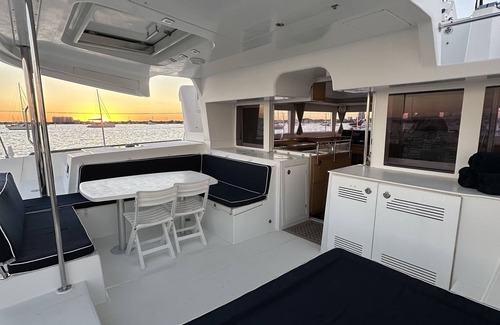 Coconut Grove Alquiler De Eote | Sailing onboard Catamaran Lagoon 450 Miami & Key Biscayne