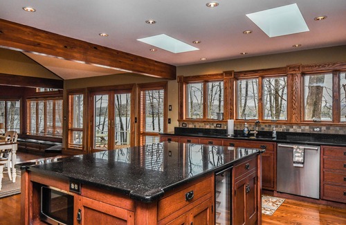 Blakeslee Casa | 700 pies de Lake Front, Lake Views y una piscina comunitaria!