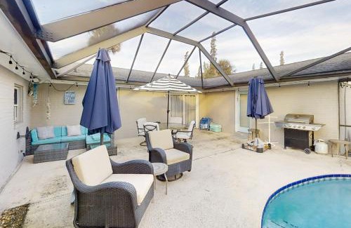 Dolphin's Cove Casa | Sails Away