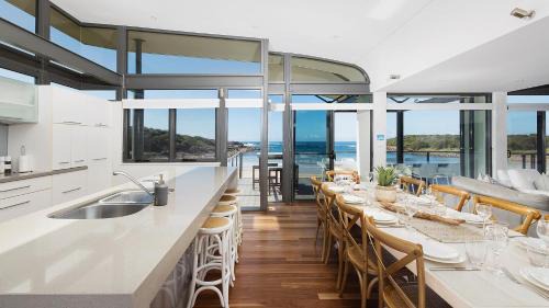 Boat Harbour Casa | Sails on the Beachfront - Exclusive Seaside Home