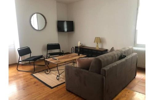 Saint-Cere Apartamento | SAINT CERE: LARGE T3 IDEALLY LOCATED