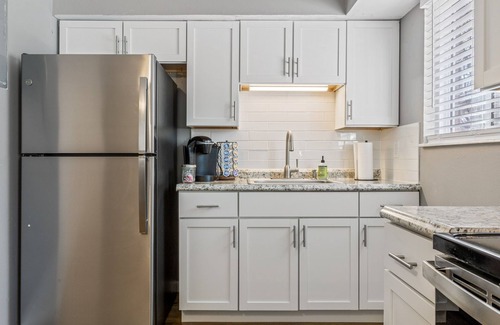 St. Charles Casa | Saint Charles 2 Bedroom Townhome by StayLage