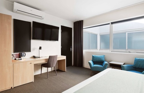 St Kilda Hotel | Saint Kilda Beach Hotel (formerly Rydges St Kilda)