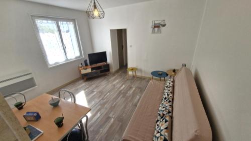Saint-Palais-sur-Mer Villa | Saint Palais sur Mer - PROXIMITÉ LAC pour cette petite MAISON MITOYENNE - WIFI