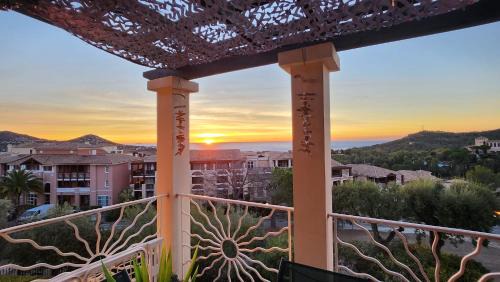 Agay Apartamento | Saint-Raphael- Vue mer et Massif de l'Esterel