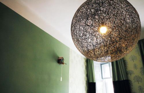 Wieden Hotel | Saint SHERMIN bed breakfast & champagne