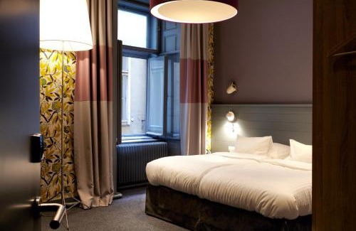 Wieden Hotel | Saint SHERMIN bed breakfast & champagne