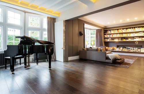 Putney Casa | Fenomenal casa de 6 camas en Putney, cerca del tren de la línea principal (Veeve)